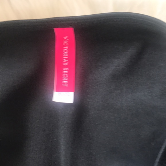 Victoria’s Secret black and white bikini - Picture 4 of 6